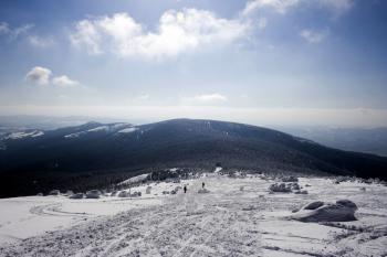 Pasmo górskie ciągnące się od Śnieżnika do Przełęczy Międzyleskiej